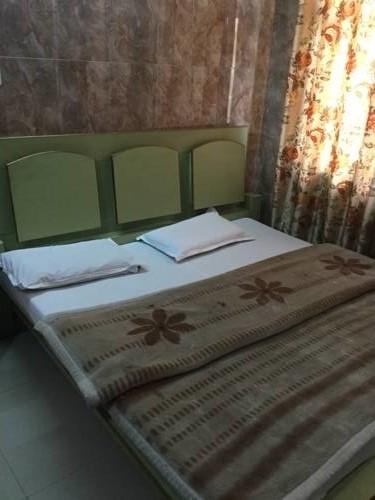 Hotel Grant Deluxe Meerut Bilik gambar