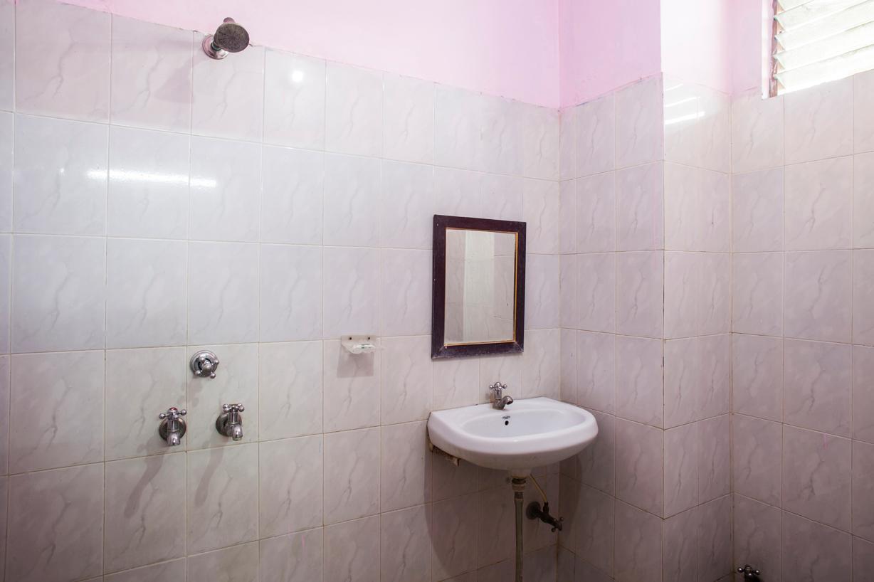 Hotel Grant Deluxe Meerut Bilik gambar